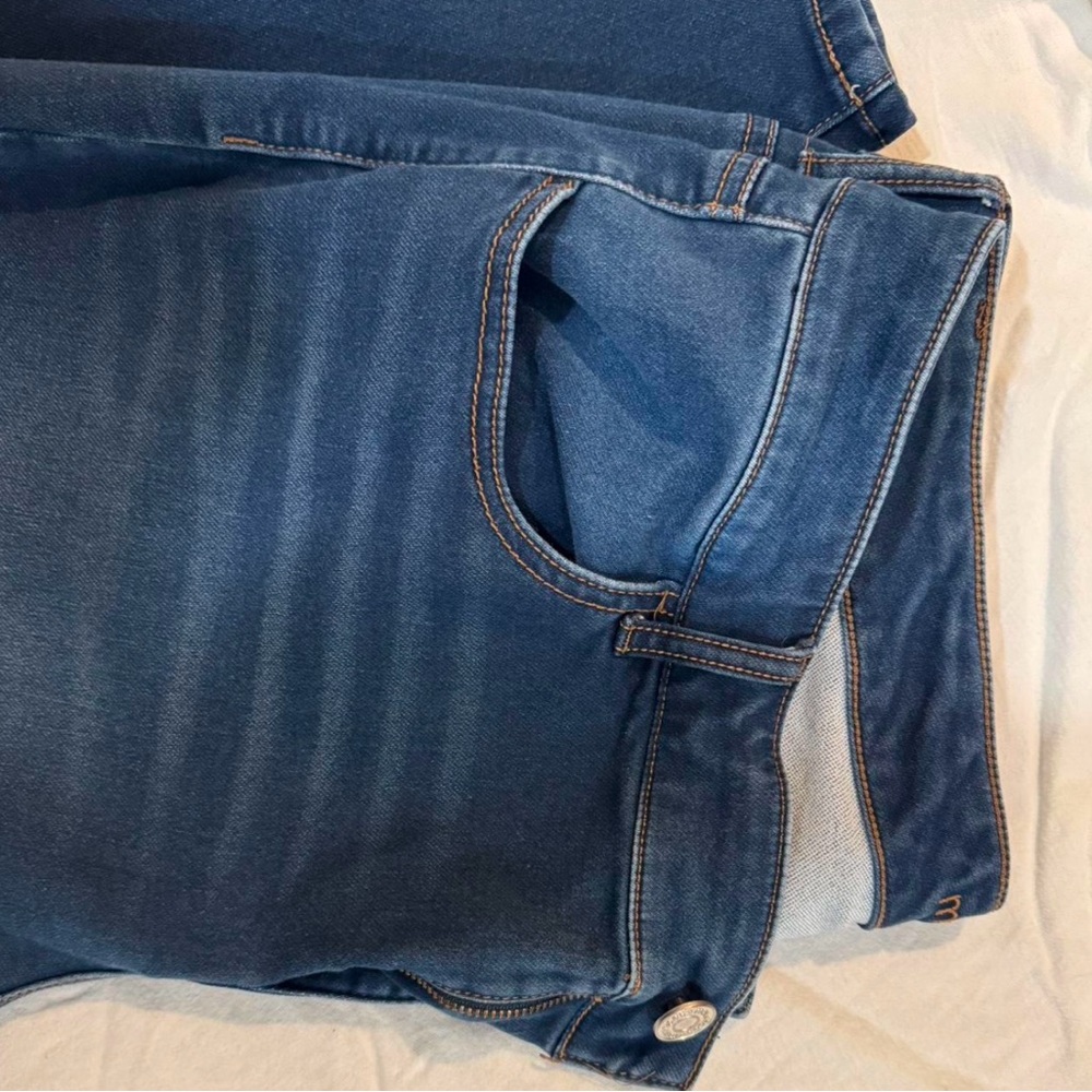 Dark Wash Skinny Jeans - Picture 5 of 6
